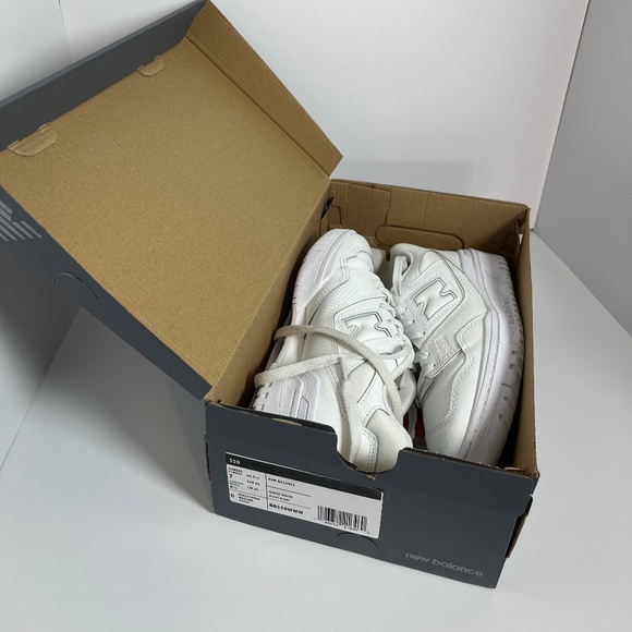 New Balance 550 Triple White sneakers - Picture 10 of 11